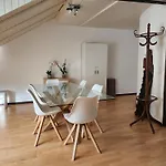 Casa Jean-jacques Rousseau Appartamento